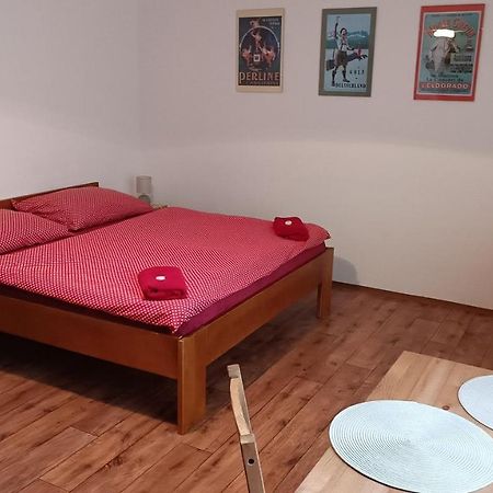 Apartmanek U Lanovky 扬斯凯拉兹涅 外观 照片